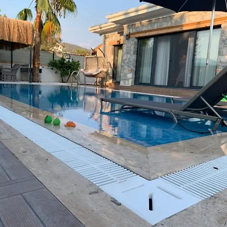 ヴィラ Muestakil Havuzlu Jakuzili Tatil Villasi *