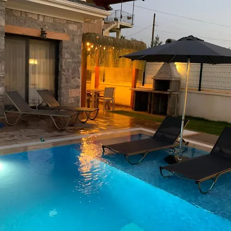 ヴィラ Muestakil Havuzlu Jakuzili Tatil Villasi *